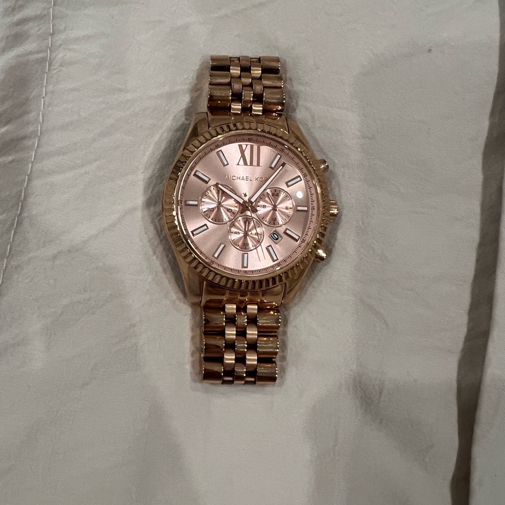 Michael Kors Metallic Timepiece